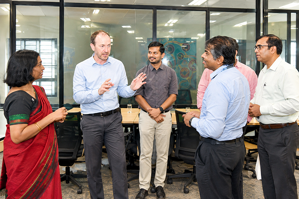 University of Tasmania: Dr. Glenn Jacobson (Dean, School of Pharmacy) visited on 20 June 2025 to explore joint research in ethnopharmacology, drug discovery, and biotechnology.
